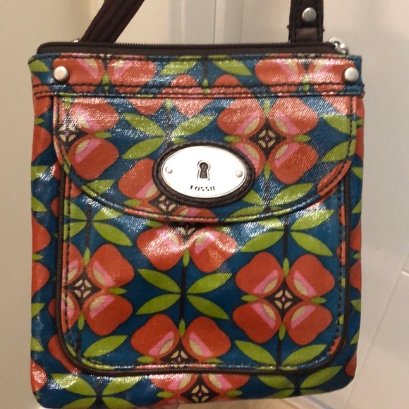 Fossil Handbags - ❤️ 2 for $22 Small Fossil Purse